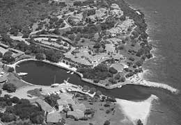Veduta aerea dell'approdo turistico di Porto Oro, a Golfo Aranci